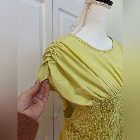 NWT The Great Eros Smocked Jewel Neck Top in Pistachio XL - Picture 2 of 11